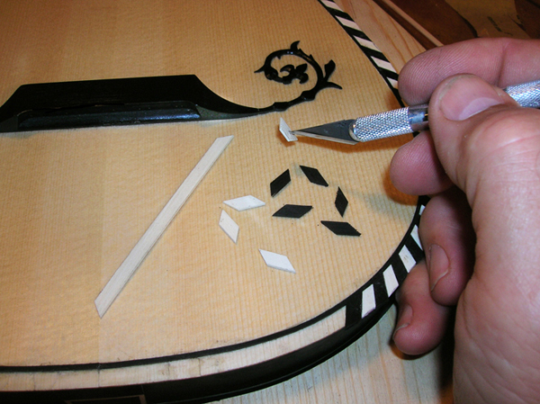 baroque guitar design